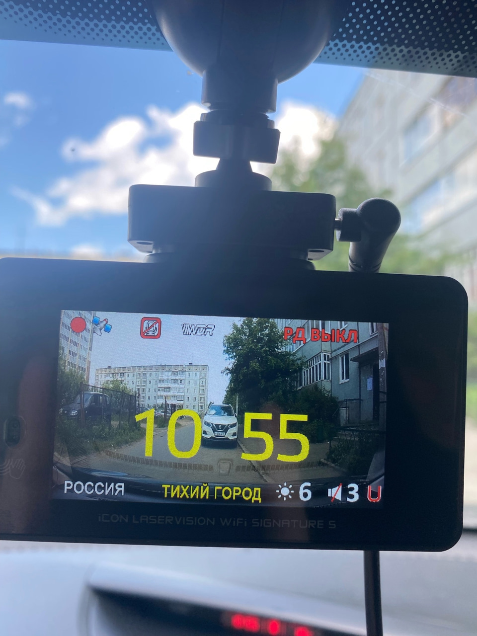 iBOX iCON LaserVision WiFi Signature Dual. Он может все