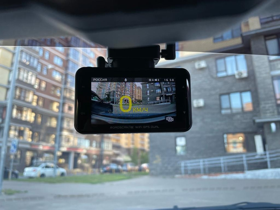 Видеорегистратор с GPS/ГЛОНАСС базой камер iBOX RoadScan 4K WiFi GPS Dual + Камера заднего вида iBOX RearCam FHD11