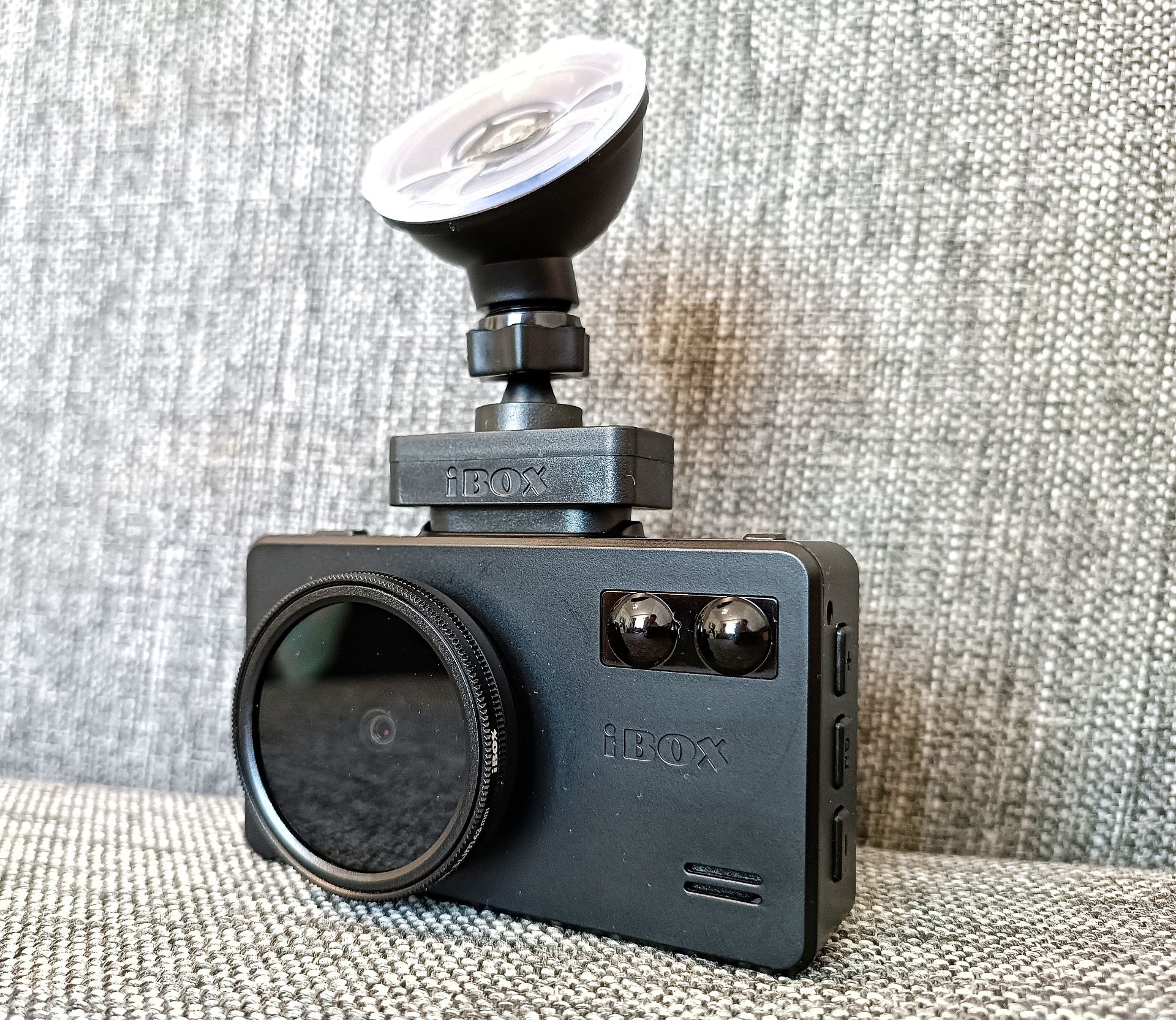 Комбо-устройство iBOX iCON LaserVision WiFi Signature S